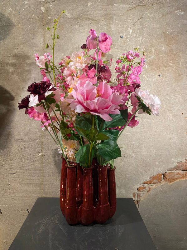Zijden arrangement kleuren roze bordeaux