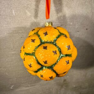 Kerstornament Sinaasappel met kruidnagel