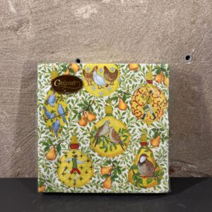 Servetten in a pear tree