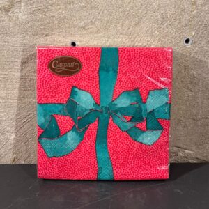 Servetten tied with a bow red spruce