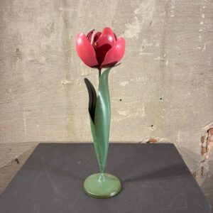 Metalen tulp roze