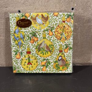 Servetten in a pear tree