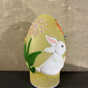 Ei met verlichting geel haas