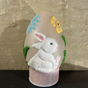 Ei met verlichting licht roze haas