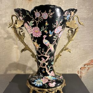 Zwarte vaas met vogels & bloemen