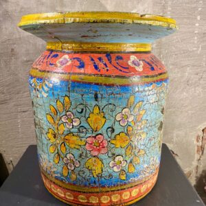 Houten melkpot kleur blauw met rood en bloemen