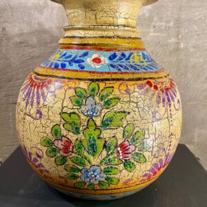Houten melkpot kleur licht geel met bloemen
