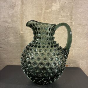 Karaf grijs
